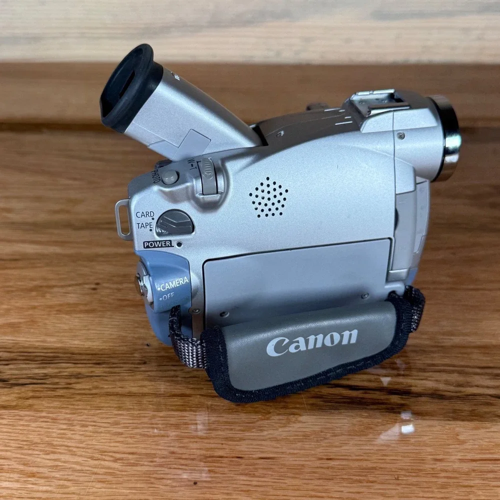 Canon ZR45 MC A Digital Video Camcorder NTSC Silver Blue 18x Optical Zoom PARTS - Picture 3 of 11